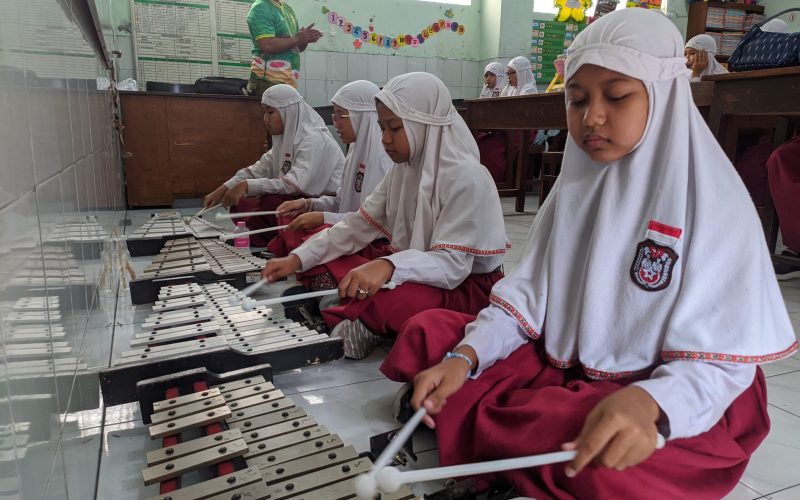 latihan drumband
