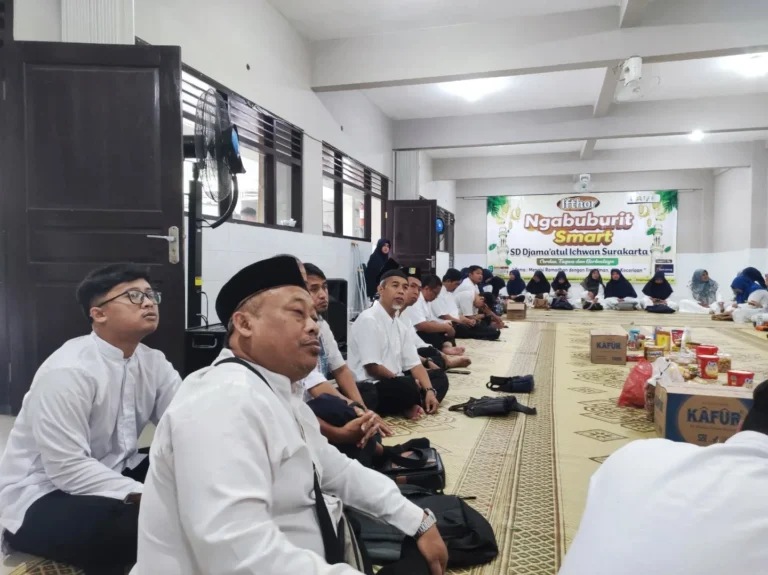 Instagram post from sd_djamaatul_ichwan. This post is in position 11.