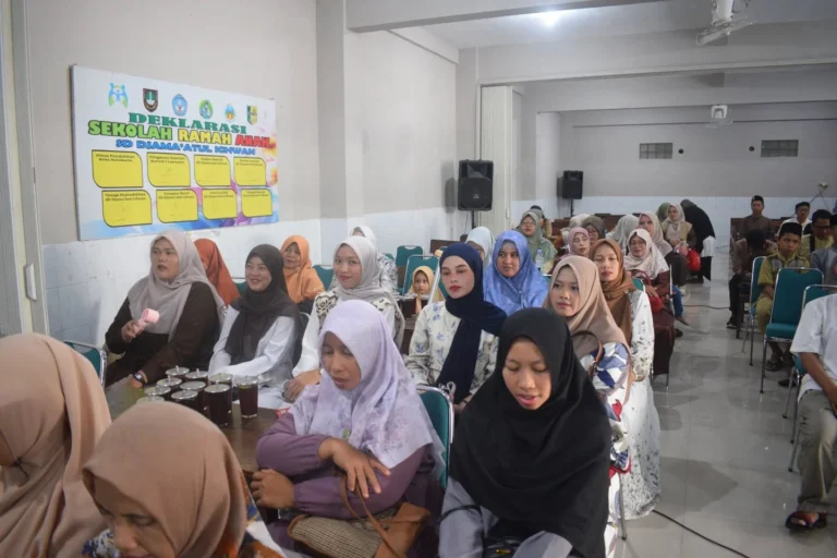 Instagram post from sd_djamaatul_ichwan. This post is in position 8.