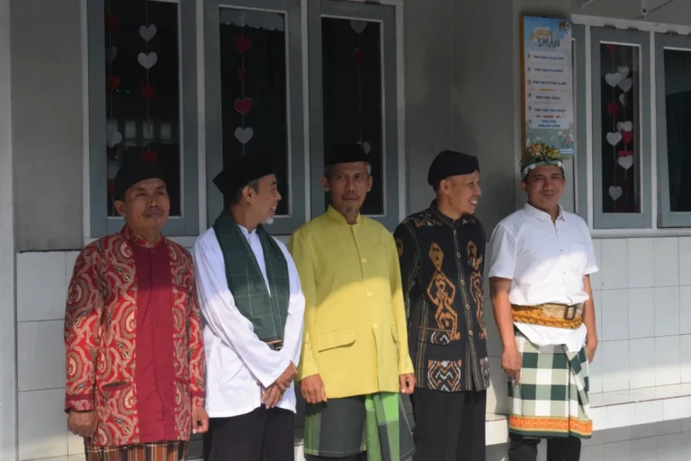 Instagram post from sd_djamaatul_ichwan. This post is in position 11.