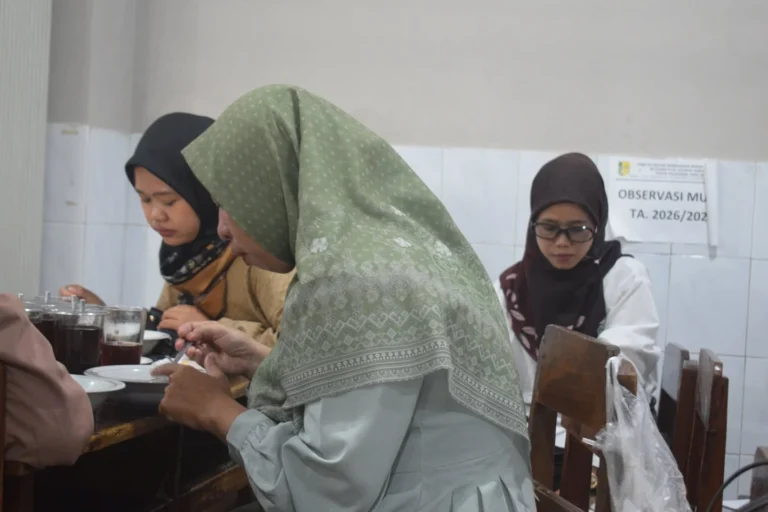 Instagram post from sd_djamaatul_ichwan. This post is in position 3.