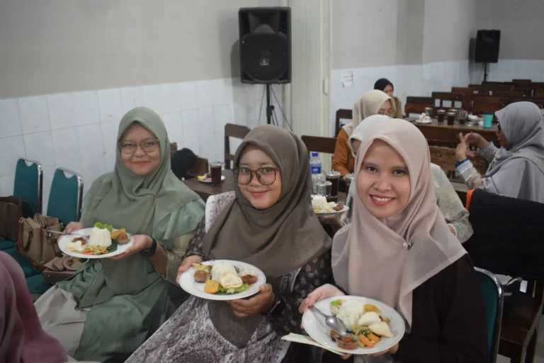 Instagram post from sd_djamaatul_ichwan. This post is in position 14.