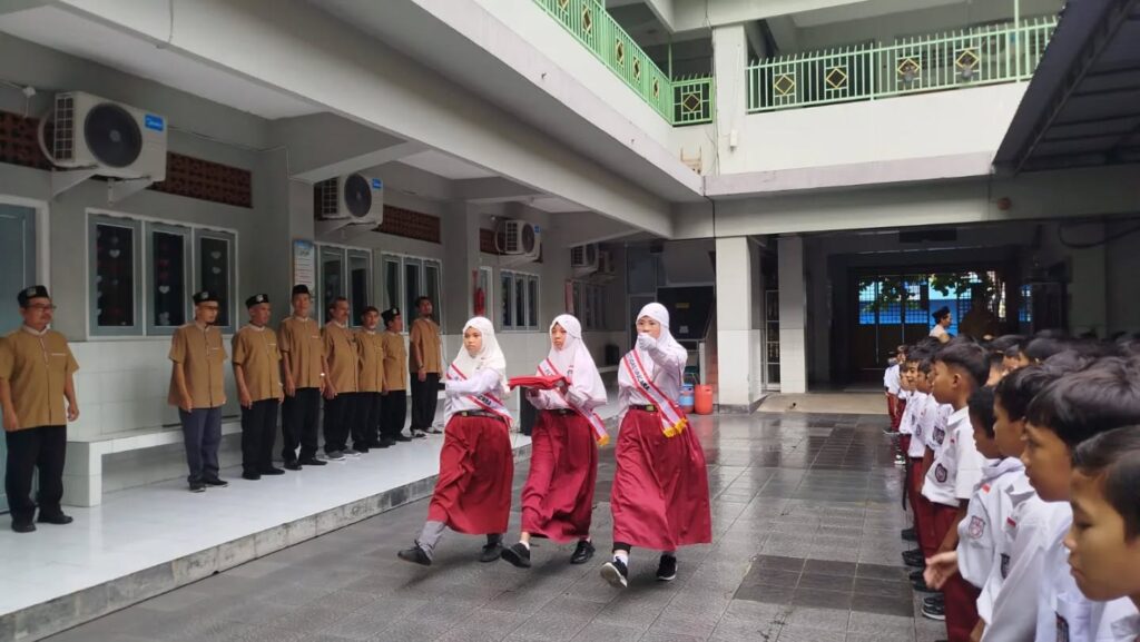 Instagram post from sd_djamaatul_ichwan. This post is in position 6.