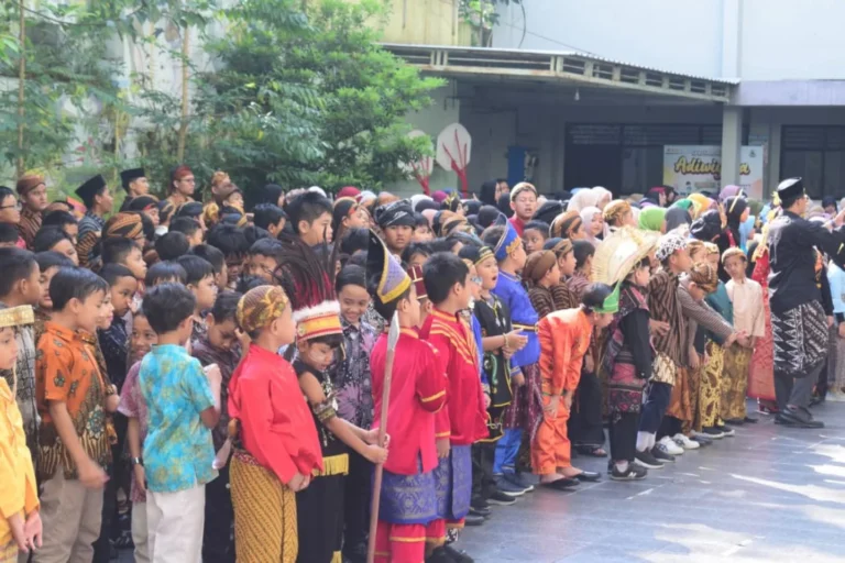 Instagram post from sd_djamaatul_ichwan. This post is in position 2.