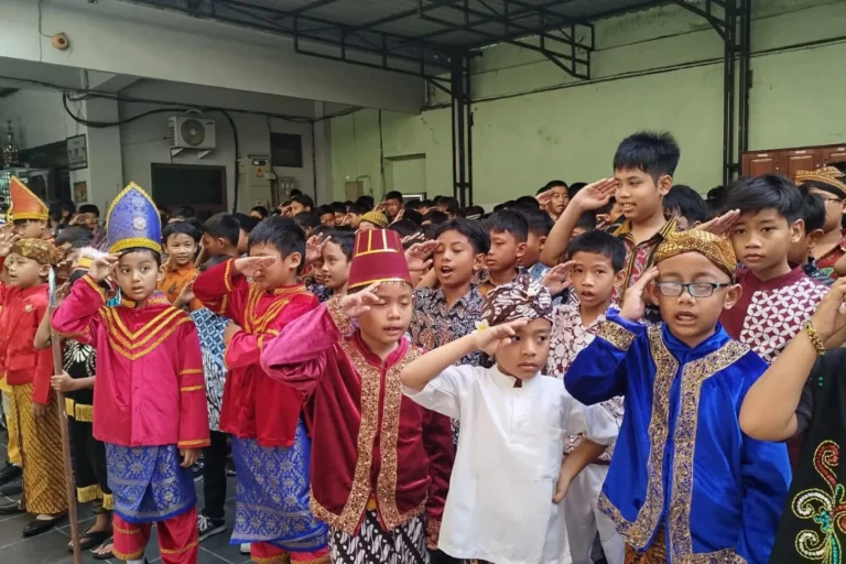 Instagram post from sd_djamaatul_ichwan. This post is in position 5.