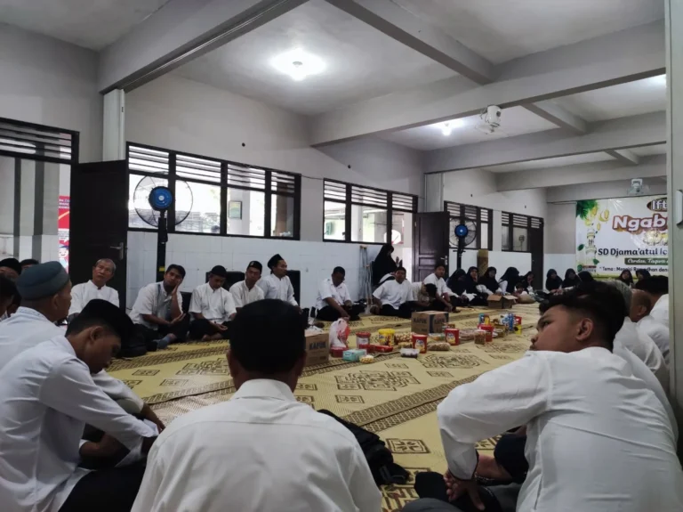 Instagram post from sd_djamaatul_ichwan. This post is in position 6.