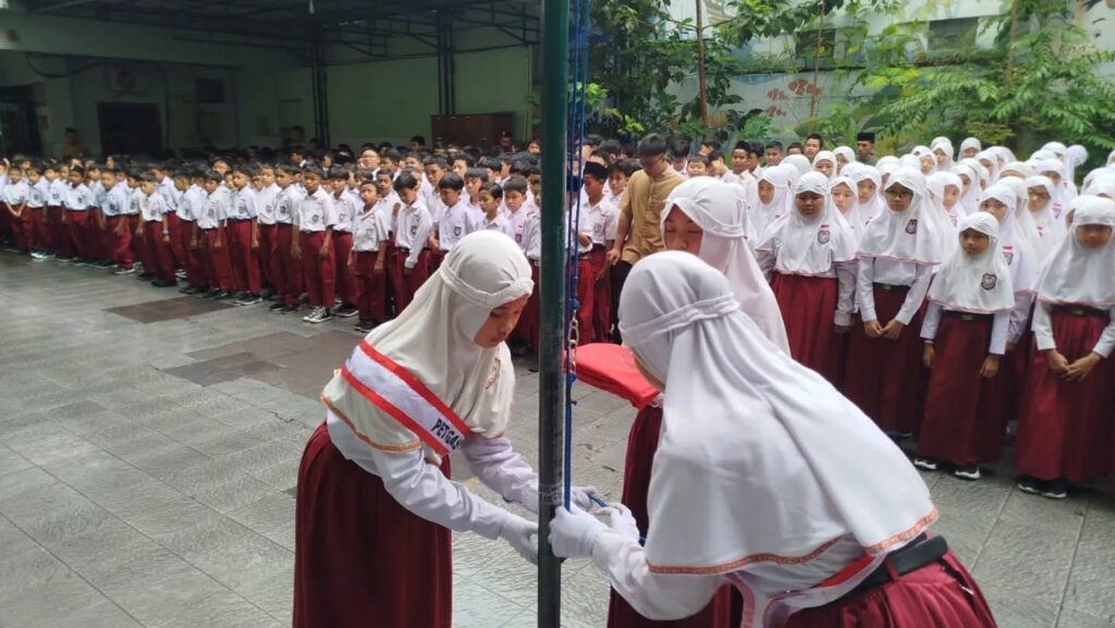 Instagram post from sd_djamaatul_ichwan. This post is in position 5.