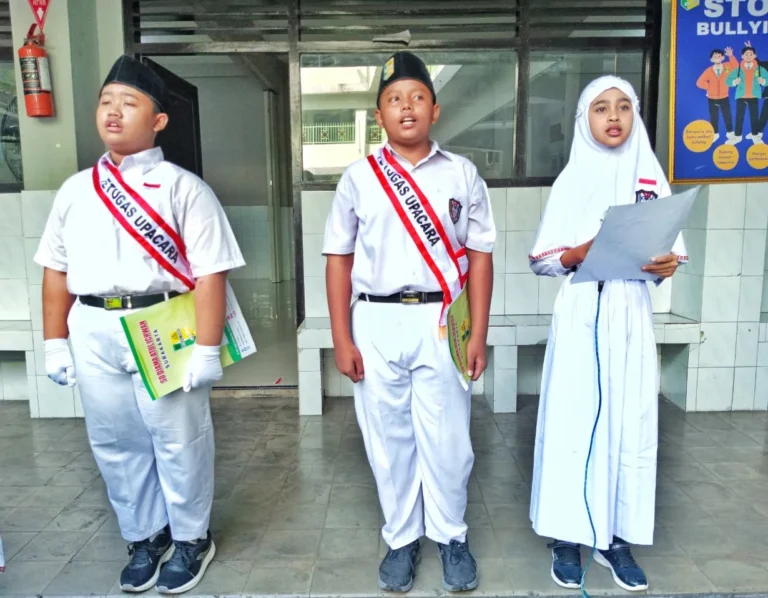 Instagram post from sd_djamaatul_ichwan. This post is in position 7.