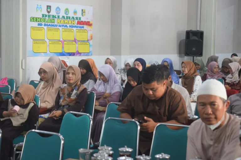 Instagram post from sd_djamaatul_ichwan. This post is in position 13.