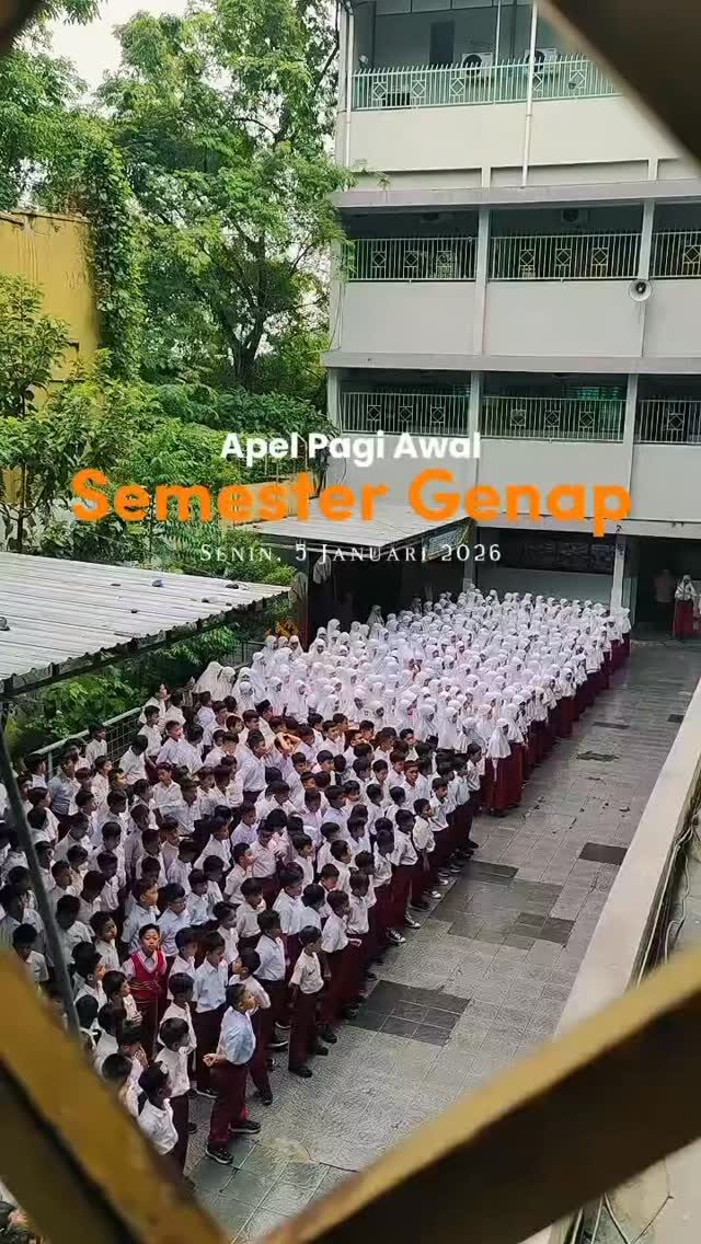 Instagram post from sd_djamaatul_ichwan. This post is in position 6.