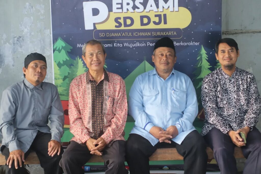 Instagram post from sd_djamaatul_ichwan. This post is in position 13.