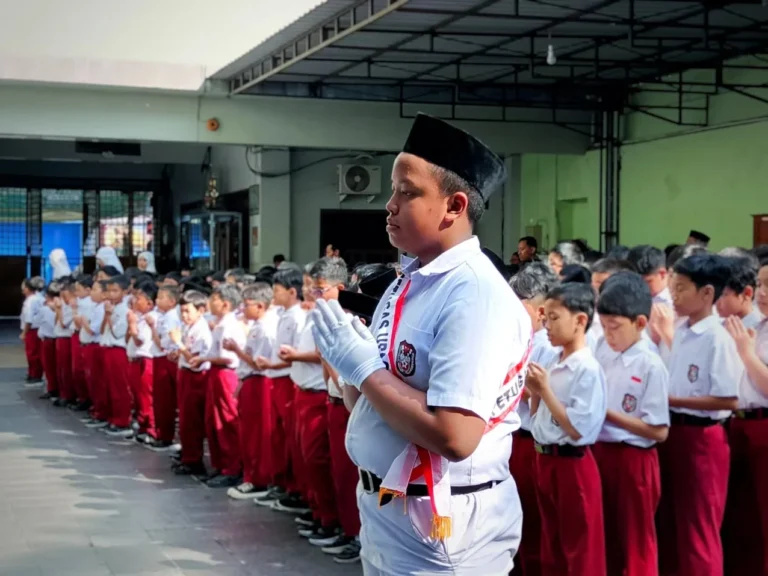 Instagram post from sd_djamaatul_ichwan. This post is in position 14.