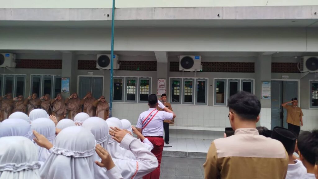 Instagram post from sd_djamaatul_ichwan. This post is in position 17.