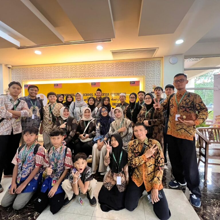 Instagram post from sd_djamaatul_ichwan. This post is in position 2.