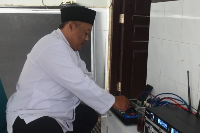 Instagram post from sd_djamaatul_ichwan. This post is in position 7.