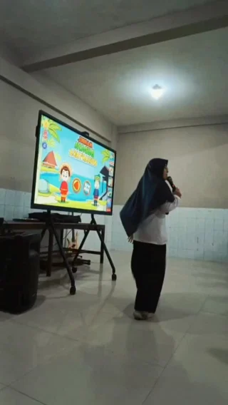 Instagram post from sd_djamaatul_ichwan. This post is in position 4.